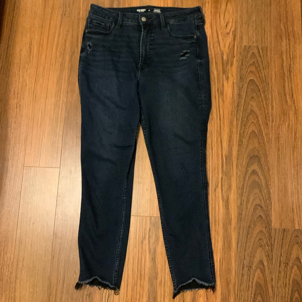 Old Navy Extra High-Rise Rockstar Super Skinny 12
